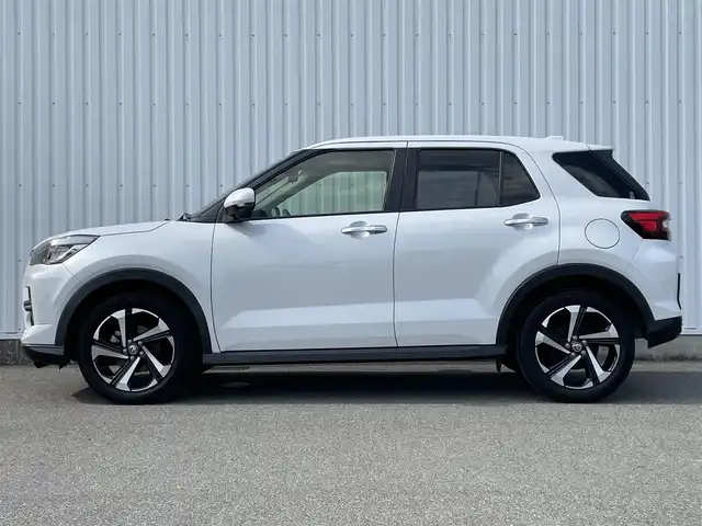 トヨタ ライズ Z 福岡県 2022(令4)年 3.5万km シャイニングホワイトパール スマートアシスト/純正ナビ（NSCN-W68）/ワンセグTV/CD/BT/AM/FM/パノラマモニター/D/Nシートヒーター/レーダークルーズコントロール/ビルトインETC/BSM/純正AW/前後コーナーセンサー/S-PDL/電格ミラー/電子パーキング/ブレーキホールド/スマートキー/プッシュスタート/スペアキー×１/純正フロアマット/取説、保証書