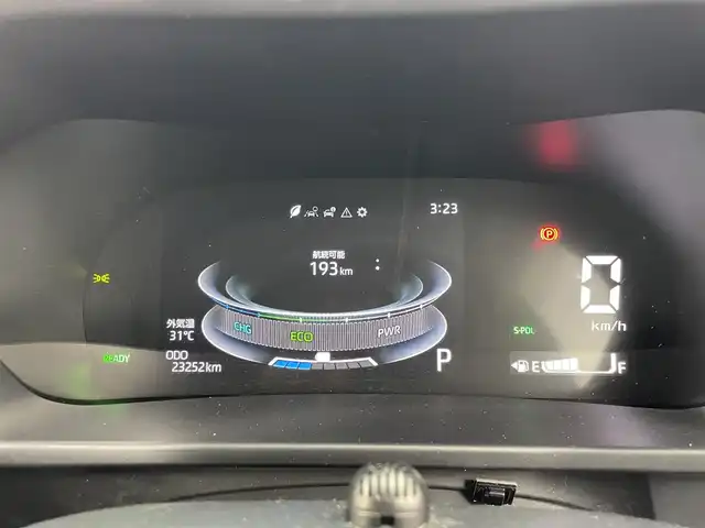 ダイハツ ロッキー X HEV 茨城県 2022(令4)年 2.4万km シャイニングホワイトパール 純正ナビ/バックカメラ/フルセグ/衝突被害軽減ブレーキ/車線逸脱抑制装置/オートマチックハイビーム/クリアランスソナー/ETC/ドラレコ/純正16インチAW/LEDヘッドライト/スマートキー