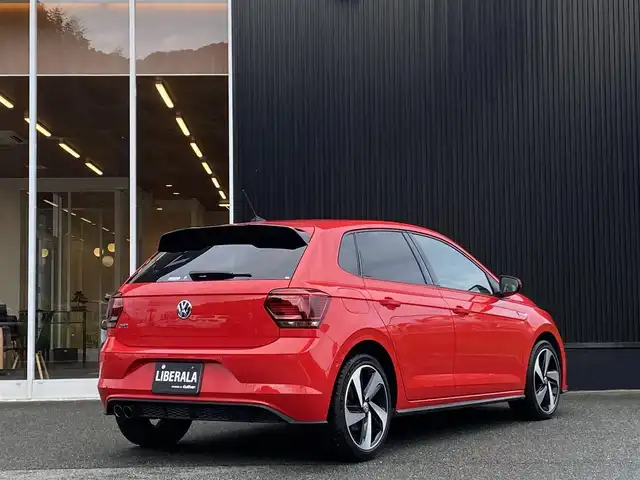 フォルクスワーゲン ポロＧＴＩ 福岡県 2019(令1)年 3万km フラッシュレッド アダプティブクルーズコントロール/ブラインドスポットモニター/レーンキープアシスト/ディスカバープロ　/Applecarplay/androidauto/フルセグTV/Bluetooth/バックカメラ　/CD/DVD/LEDヘッドライト/ステアリングスイッチ/パドルシフト/純正17インチアルミホイール/ETC