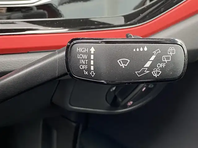 フォルクスワーゲン ポロＧＴＩ 福岡県 2019(令1)年 3万km フラッシュレッド アダプティブクルーズコントロール/ブラインドスポットモニター/レーンキープアシスト/ディスカバープロ　/Applecarplay/androidauto/フルセグTV/Bluetooth/バックカメラ　/CD/DVD/LEDヘッドライト/ステアリングスイッチ/パドルシフト/純正17インチアルミホイール/ETC