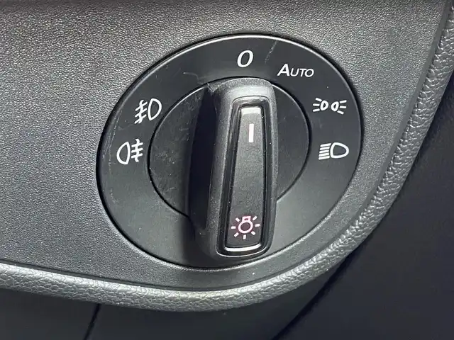 フォルクスワーゲン ポロＧＴＩ 福岡県 2019(令1)年 3万km フラッシュレッド アダプティブクルーズコントロール/ブラインドスポットモニター/レーンキープアシスト/ディスカバープロ　/Applecarplay/androidauto/フルセグTV/Bluetooth/バックカメラ　/CD/DVD/LEDヘッドライト/ステアリングスイッチ/パドルシフト/純正17インチアルミホイール/ETC