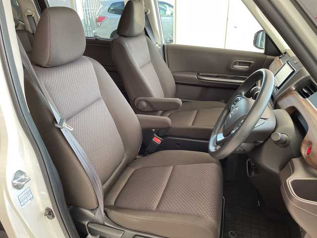 ホンダ フリード G 埼玉県 2023(令5)年 1.8万km プラチナホワイトパール ホンダセンシング /ナビ/　　CD/BT/ワンセグ /バックカメラ /両側パワースライドドア /レーダークルーズコントロール /シートヒーター /ステアリングスイッチ /ETC /禁煙車