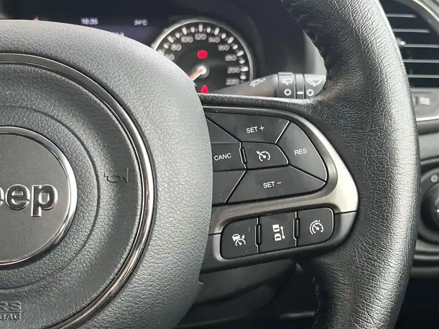 クライスラー・ジープ ジープ レネゲード リミテッド 静岡県 2020(令2)年 4.2万km 黒 レザーシート/ブラインドスポットアシスト/純正ナビ/(Bluetooth/CarPlay/フルセグ)/衝突被害軽減システム/バックカメラ/アダプティブクルーズコントロール/レーンキープアシスト/パーキングアシスト/パワーシート /シートヒーター /ステアリングヒーター/スマートキー/ETC2.0/ドライブレコーダー/純正フロアマット/純正17インチアルミホイール/社外スタッドレスタイヤ有り/取扱説明書/スペアキー