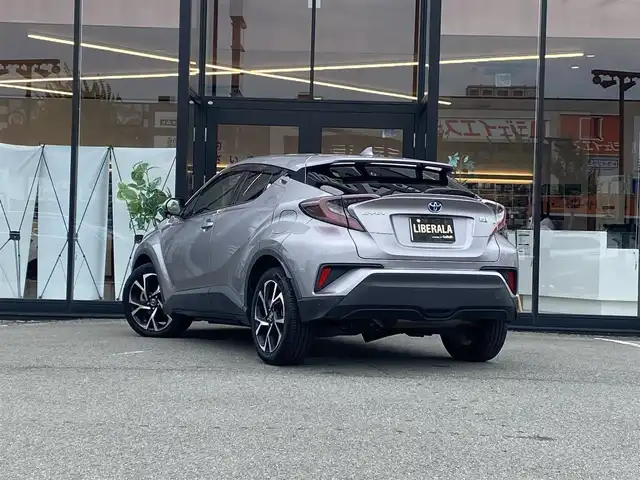 トヨタ Ｃ－ＨＲ G 福岡県 2017(平29)年 7.4万km メタルストリームM ・クルーズコントロール/・純正ナビ/BT/・バックカメラ/・ハーフレザー/シートヒーター/・ドライブレコーダー/・フルセグ/・ETC/・純正18AW