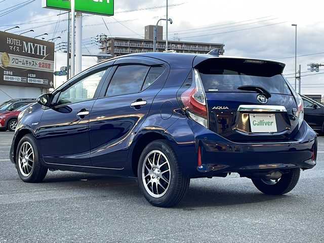 トヨタ アクア S スタイルブラック 徳島県 2018(平30)年 2.5万km ダークブルーマイカ 社外7型SDナビ　TZ-NAV01/（BT/DISC/SD/フルセグ/ラジオ）/バックカメラ/前後コーナーセンサー/ETC/社外15インチアルミホイール/アイドリングストップ/オートライト/オートマチックハイビーム/プッシュスタート/スマートキー/スペアキー