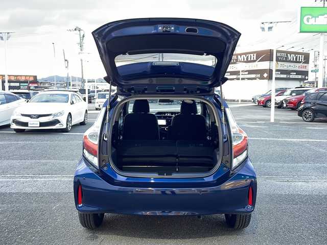 トヨタ アクア S スタイルブラック 徳島県 2018(平30)年 2.5万km ダークブルーマイカ 社外7型SDナビ　TZ-NAV01/（BT/DISC/SD/フルセグ/ラジオ）/バックカメラ/前後コーナーセンサー/ETC/社外15インチアルミホイール/アイドリングストップ/オートライト/オートマチックハイビーム/プッシュスタート/スマートキー/スペアキー