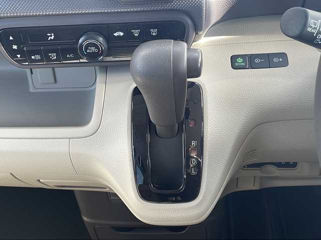 ホンダ Ｎ ＢＯＸ G ホンダセンシング 京都府 2019(令1)年 1万km ルナシルバーM 純正メモリナビ　ワンセグ　バックカメラ　アダプティブクルーズコントロール　レーンキープアシスト　スマートキー　プッシュスタート　ＬＥＤヘッドライト　ビルトインＥＴＣ　禁煙車　ステアリングスイッチ