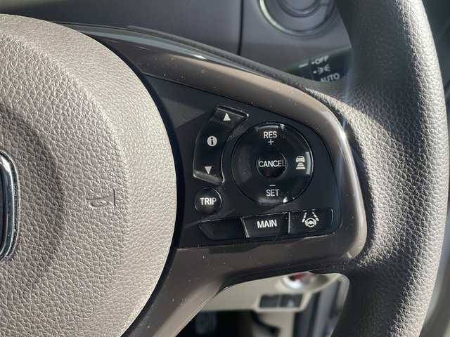 ホンダ Ｎ ＢＯＸ G ホンダセンシング 京都府 2019(令1)年 1万km ルナシルバーM 純正メモリナビ　ワンセグ　バックカメラ　アダプティブクルーズコントロール　レーンキープアシスト　スマートキー　プッシュスタート　ＬＥＤヘッドライト　ビルトインＥＴＣ　禁煙車　ステアリングスイッチ