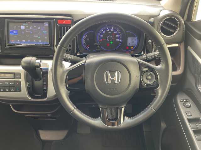 ホンダ Ｎ ＷＧＮ カスタム G Aパッケージ 沖縄県 2013(平25)年 9.3万km プレミアムホワイトパール 社外ナビ　【AVIC-ZH0009】/　(ＣＤ　ＤＶＤ　フルセグＴＶ　Ｂｌｕｅｔｏｏｔｈ　USB)/ドライブレコーダー前方/ＥＴＣ/クルーズコントロール/ハーフレザーシート/革巻きステアリング/ＨＩＤヘッドライト/純正フロアマット/プッシュスタート/スマートキー/スペアキー有り/純正14インチアルミホイール