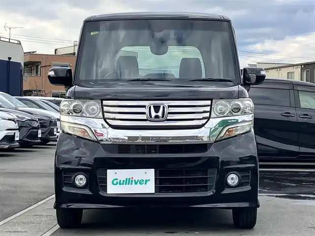 ホンダ Ｎ ＢＯＸ カスタム SSパッケージ 静岡県 2014(平26)年 6.9万km スマートブラック エンジンスタートボタン/パワーステアリング/パワーウィンドウ/アイドリングストップ/スマートキー/スペアキー1本/オートエアコン/取扱説明書/ETC/メモリナビ/ドライブレコーダー/ベンチシート/布シート/両側パワスラ/フロアマット/純正アルミホイール/ABS/横滑り防止装置/オートライト/キセノン/Ｗ+サイドエアバッグ/衝突軽減システム/カーテンエアバッグ