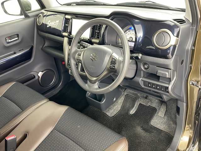 スズキ ハスラー Jスタイル Ⅲ ターボ 道央・札幌 2018(平30)年 7.7万km ブレイブカーキパール/スチールシルバー ・社外ナビ&CD&DVD&BT&iPod&USB&SD/・バックカメラ/・クルーズコントロール/・衝突被害軽減ブレーキ/・車線逸脱抑制機能/・横滑り防止装置/・&iPod&USB&SD/・バックカメラ/・クルーズコントロール/・衝突被害軽減ブレーキ/・車線逸脱抑制機能/・横滑り防止装置/・グリップコントロール/・ダウンヒルアシストコントロール/・アイドリングストップ/・前席シートヒーター/・ハーフレザー/・社外前後ドライブレコーダー/・パドルシフト/・ステアリングスイッチ/・プッシュスタート/・ドアバイザー/・電動格納ミラー/・オートライト/・スマートキー/・社外エンジンスターター/・取扱説明書