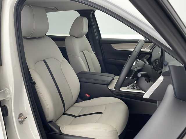 マツダ ＣＸ－６０ XD Lパッケージ 愛知県 2023(令5)年 1.1万km ロジウムホワイトプレミアムメタリック 衝突軽減システム/プレミアムサウンドBOSE/純正12.3型ナビ SDカードなし/全方位カメラ/レーダークルーズコントロール/シートヒーター/Bluetooth/バックカメラ/電動リアゲート/パワーシート/ヘッドアップディスプレイ/コーナーセンサー/純正アルミホイール/ブラインドスポットモニター/LEDヘッドライト/パドルシフト/ステアリングヒーター/レーンキープアシスト/置くだけ充電機/ETC/ステアリングスイッチ/スマートキー/プッシュスタート