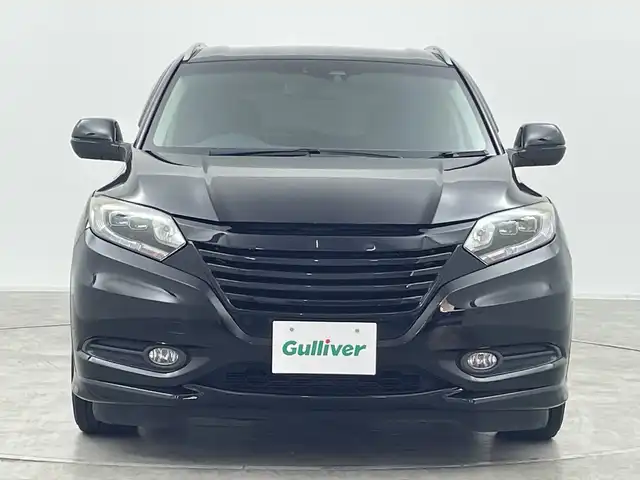 ホンダ ヴェゼル ハイブリッド Z 群馬県 2015(平27)年 6万km クリスタルブラックパール 純正8型ナビ　バックカメラ　ローダウン　衝突被害軽減ブレーキ　クルーズコントロール　パドルシフト　ETC　シートヒーター　電動サイドブレーキ　ルーフレール　LEDライト　オートライト　スマートキー 　禁煙車