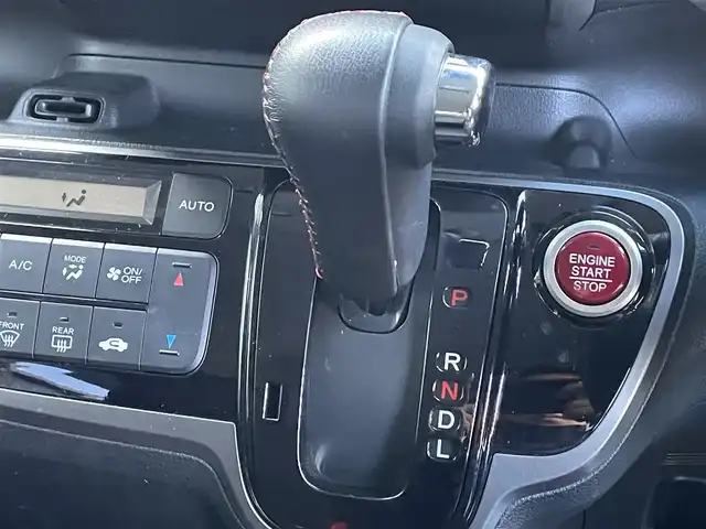 ホンダ Ｎ ＢＯＸ カスタム G Lパッケージ 滋賀県 2014(平26)年 3.5万km プレミアムホワイトパールⅡ 純正7インチナビ/【Bluetooth/CD/DVD/フルセグTV】/両側パワースライドドア/バックカメラ/衝突被害軽減ブレーキ/HIDヘッドライト/オートライト/後席ロールサンシェード/純正フロアマット/ドアバイザー/プッシュスタート/スマートキー/ステアリングリモコン