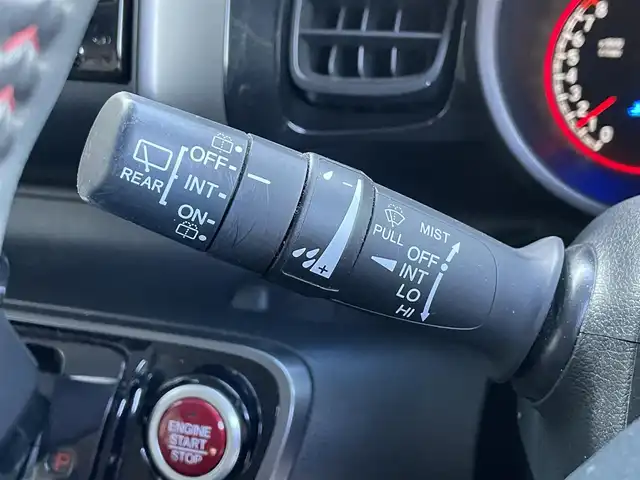 ホンダ Ｎ ＢＯＸ カスタム G Lパッケージ 滋賀県 2014(平26)年 3.5万km プレミアムホワイトパールⅡ 純正7インチナビ/【Bluetooth/CD/DVD/フルセグTV】/両側パワースライドドア/バックカメラ/衝突被害軽減ブレーキ/HIDヘッドライト/オートライト/後席ロールサンシェード/純正フロアマット/ドアバイザー/プッシュスタート/スマートキー/ステアリングリモコン