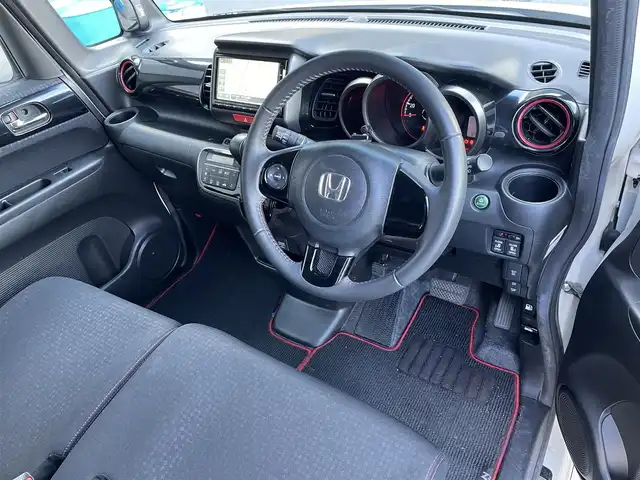 ホンダ Ｎ ＢＯＸ カスタム G Lパッケージ 滋賀県 2014(平26)年 3.5万km プレミアムホワイトパールⅡ 純正7インチナビ/【Bluetooth/CD/DVD/フルセグTV】/両側パワースライドドア/バックカメラ/衝突被害軽減ブレーキ/HIDヘッドライト/オートライト/後席ロールサンシェード/純正フロアマット/ドアバイザー/プッシュスタート/スマートキー/ステアリングリモコン