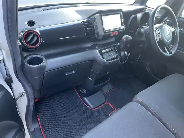 ホンダ Ｎ ＢＯＸ カスタム G Lパッケージ 滋賀県 2014(平26)年 3.5万km プレミアムホワイトパールⅡ 純正7インチナビ/【Bluetooth/CD/DVD/フルセグTV】/両側パワースライドドア/バックカメラ/衝突被害軽減ブレーキ/HIDヘッドライト/オートライト/後席ロールサンシェード/純正フロアマット/ドアバイザー/プッシュスタート/スマートキー/ステアリングリモコン