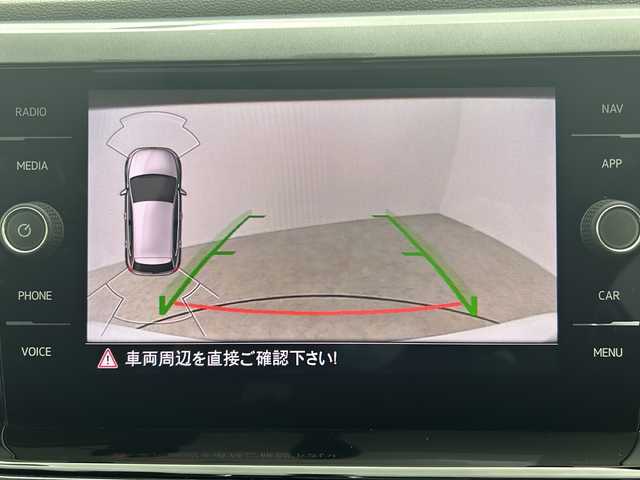 フォルクスワーゲン ポロ TSIハイライン 三重県 2018(平30)年 5.1万km ピュアホワイト 禁煙車/メーカーOPナビ/バックカメラ/レーダークルーズコントロール/パーキングアシスト/ETC2.0/ステアリングスイッチ/前後コーナーセンサー/社外前方ドライブレコーダー/LEDヘッドライト