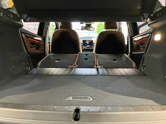 ＢＭＷ ２１８ｉ アクティブツアラー ラグジュアリー 東京都 2015(平27)年 4.4万km 紺 アクテゥブツアラーラグジャアリー/茶レザーシート/シートメモリー/電動シート/ヒーター/純正ナビゲーション/Bカメラ/ドライブレコーダー（前後）/ETC/フォグランプ（前後）/リアスポイラー/パワーバックドア/スポーツモード機能/SYNC （左右温度調整機能）/ドライビングアシスト/・レーンディパーチャーウォーニング/・前車接近警告機能/・衝突回避被害軽減ブレーキ/純正アルミホイール16インチ/純正フロアマット/メーカー保証書/取扱説明書/点検整備記録簿/・H27282931年R12345年/スマートキー