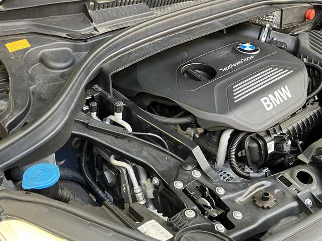ＢＭＷ ２１８ｉ アクティブツアラー ラグジュアリー 東京都 2015(平27)年 4.4万km 紺 アクテゥブツアラーラグジャアリー/茶レザーシート/シートメモリー/電動シート/ヒーター/純正ナビゲーション/Bカメラ/ドライブレコーダー（前後）/ETC/フォグランプ（前後）/リアスポイラー/パワーバックドア/スポーツモード機能/SYNC （左右温度調整機能）/ドライビングアシスト/・レーンディパーチャーウォーニング/・前車接近警告機能/・衝突回避被害軽減ブレーキ/純正アルミホイール16インチ/純正フロアマット/メーカー保証書/取扱説明書/点検整備記録簿/・H27282931年R12345年/スマートキー