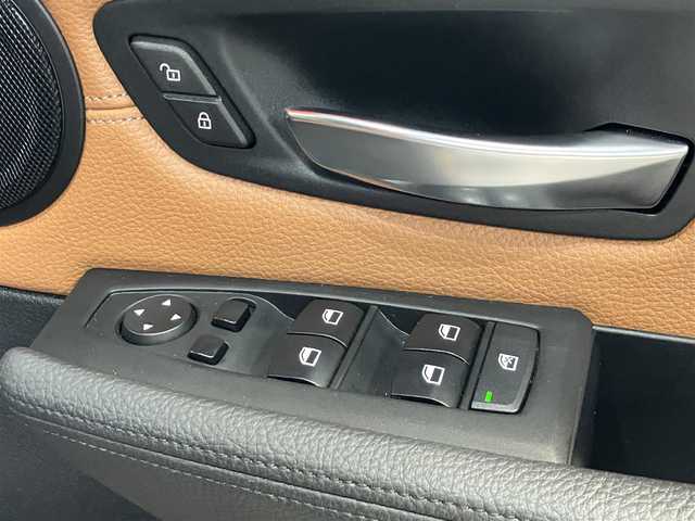 ＢＭＷ ２１８ｉ アクティブツアラー ラグジュアリー 東京都 2015(平27)年 4.4万km 紺 アクテゥブツアラーラグジャアリー/茶レザーシート/シートメモリー/電動シート/ヒーター/純正ナビゲーション/Bカメラ/ドライブレコーダー（前後）/ETC/フォグランプ（前後）/リアスポイラー/パワーバックドア/スポーツモード機能/SYNC （左右温度調整機能）/ドライビングアシスト/・レーンディパーチャーウォーニング/・前車接近警告機能/・衝突回避被害軽減ブレーキ/純正アルミホイール16インチ/純正フロアマット/メーカー保証書/取扱説明書/点検整備記録簿/・H27282931年R12345年/スマートキー