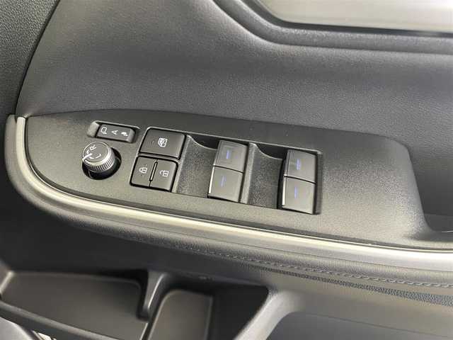 トヨタ ヴォクシー ハイブリッド S－Z 埼玉県 2025(令7)年 0.1万km未満 アティチュードブラックマイカ 登録済未使用車　/純正１０．５インチナビ　/バックカメラ　/快適利便パッケージ　/プリクラッシュセーフティ/レーダークルーズコントロール　/シートヒーター　/ビルドインETC2.0/ステアリングヒーター　/ＤＶＤ再生　/純正アルミ　/地デジＴＶ