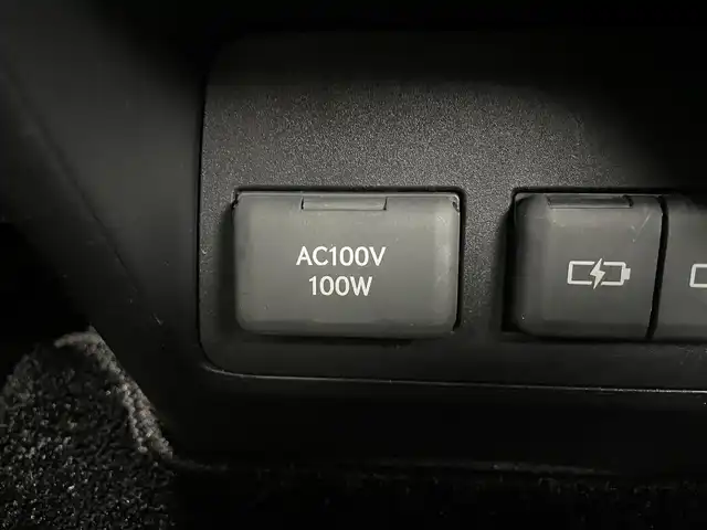 レクサス ＮＸ 350h バージョンL 大阪府 2023(令5)年 1.3万km グラファイトブラックガラスフレーク Lexus Safety System＋/　・プリクラッシュセーフティ　PCS/　・レーントレーシングアシスト　LTA/　・レーンディパーチャーアラート　LDA/　・レーダークルーズコントロール(全車速追従機能付き)/　・オートマチックハイビーム　AHB/　・ロードサインアシスト　RSA/　・ドライバー異常システム/　・フロントトラフィックアラート　FTA/　・発信遅れ告知機能/アドバンストパーク/純正14インチナビ/　Bluetooth/AM/FM/フルセグTV/パノラミックビューモニター/バックカメラ/サイドカメラ/フロントカメラ/デジタルインナーミラー/パノラマルーフ/三眼フルLEDヘッドライト/オートライト/フォグランプ/レザーシート茶/運転席ポジションメモリー付パワーシート/シートヒーター/シートクーラー/パーキングサポートブレーキ　PSB/ブラインドスポットモニター　BSM/スマートキー/パドルシフト/ビルトインETC2.0