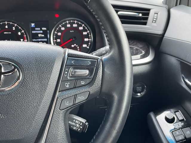トヨタ アルファード S タイプゴールド 静岡県 2020(令2)年 5.2万km ホワイトパールクリスタルシャイン ●純正ナビ/(フルセグ/CD/DVD/Bluetooth)/(17TDT1JP-CA31)/●バックカメラ/●衝突被害軽減システム/●レーンキープアシスト/●ブラインドスポットモニター/●レーダークルーズコントロール/●電動パーキングブレーキ/●オートブレーキホールド/●純正フリップダウンモニター/●ＬＥＤライト＆フォグライト/●オートライト/●オートハイビーム/●革巻きステアリング/●ステアリングスイッチ/●ETC/●前方ドライブレコーダー/●Wサンルーフ/●デジタルルームミラー/●後席オットマン/●革巻きステアリング/●ステアリングスイッチ/●W＋サイドエアバックSRS＋ABS/●保証書/●取扱説明書