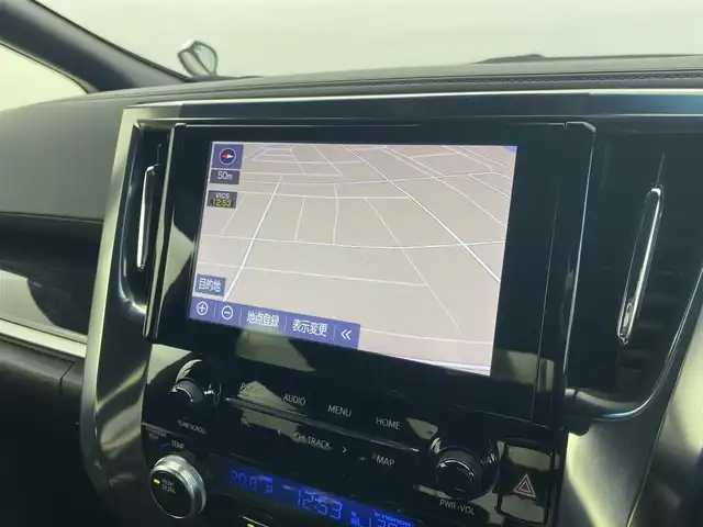 トヨタ アルファード S タイプゴールド 福井県 2020(令2)年 5.2万km ホワイトパールクリスタルシャイン サンルーフ/デジタルルームミラー/純正フリップダウンモニター/純正ナビ/【フルセグ/CD/DVD/Bluetooth】/バックカメラ/ETC/衝突被害軽減システム/レーンキープアシスト/ブラインドスポットモニター/レーダークルーズコントロール/電動パーキングブレーキ/オートブレーキホールド/ＬＥＤライト＆フォグライト/オートライト/オートハイビーム/革巻きステアリング/ステアリングスイッチ/前方ドライブレコーダー/後席オットマン/革巻きステアリング/ステアリングスイッチ/W＋サイドエアバックSRS＋ABS/保証書/取扱説明書