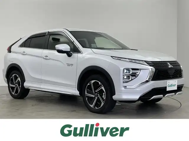 三菱 エクリプス クロス ＰＨＥＶ P 埼玉県 2022(令4)年 0.8万km ホワイトダイヤモンド 純正ナビ/・スマートフォン連携ナビゲーション/・Bluetoothオーディオ/USBオーディオ/フルセグTV/・Apple CarPlay/AndroidAuto/マルチアラウンドモニター/マイパイロット/・レーダークルーズコントロール/パワーシート（運転席）/シートヒーター（前席）/ブラインドスポットモニター/ヘッドアップディスプレイ/スペアキー1本