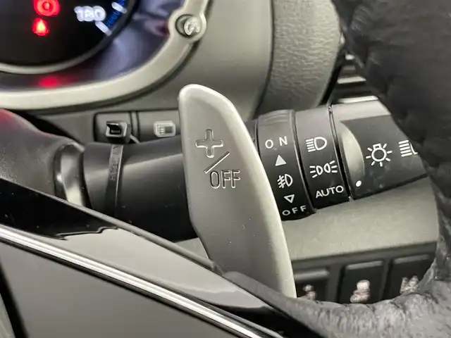 三菱 エクリプス クロス ＰＨＥＶ P 埼玉県 2022(令4)年 0.8万km ホワイトダイヤモンド 純正ナビ/・スマートフォン連携ナビゲーション/・Bluetoothオーディオ/USBオーディオ/フルセグTV/・Apple CarPlay/AndroidAuto/マルチアラウンドモニター/マイパイロット/・レーダークルーズコントロール/パワーシート（運転席）/シートヒーター（前席）/ブラインドスポットモニター/ヘッドアップディスプレイ/スペアキー1本