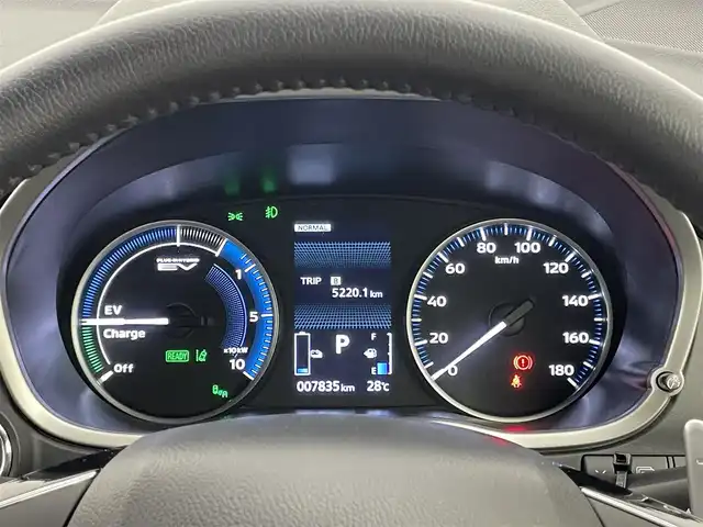 三菱 エクリプス クロス ＰＨＥＶ P 埼玉県 2022(令4)年 0.8万km ホワイトダイヤモンド 純正ナビ/・スマートフォン連携ナビゲーション/・Bluetoothオーディオ/USBオーディオ/フルセグTV/・Apple CarPlay/AndroidAuto/マルチアラウンドモニター/マイパイロット/・レーダークルーズコントロール/パワーシート（運転席）/シートヒーター（前席）/ブラインドスポットモニター/ヘッドアップディスプレイ/スペアキー1本