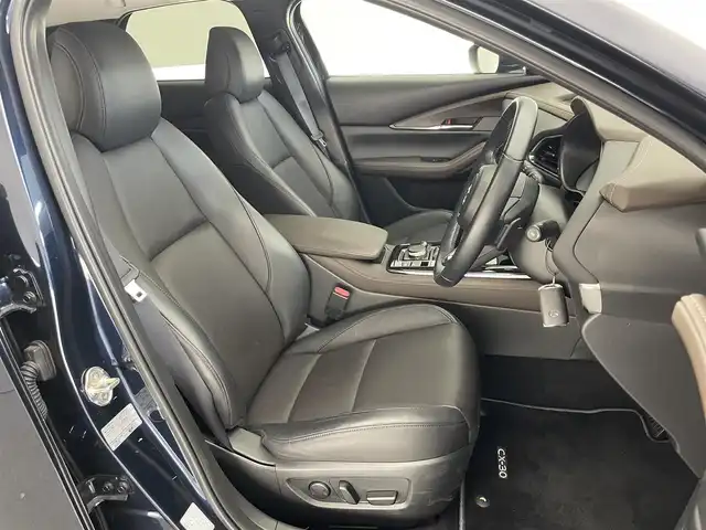 マツダ ＣＸ－３０ XD Lパッケージ 愛知県 2021(令3)年 2.5万km ディープクリスタルブルーマイカ 純正８．８型ナビ　ＨＵＤ　ＢＳＭ　黒レザ‐　ＨＤＭＩ　禁煙　フルセグTV　ＤＶＤ　パドルシフト　ＥＴＣ　ドラレコ　シートヒーター　衝突軽減　ＬＥＤライト　フォグランプ　コーナーセンサー　パワーシート