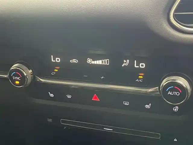 マツダ ＣＸ－３０ XD Lパッケージ 愛知県 2021(令3)年 2.5万km ディープクリスタルブルーマイカ 純正８．８型ナビ　ＨＵＤ　ＢＳＭ　黒レザ‐　ＨＤＭＩ　禁煙　フルセグTV　ＤＶＤ　パドルシフト　ＥＴＣ　ドラレコ　シートヒーター　衝突軽減　ＬＥＤライト　フォグランプ　コーナーセンサー　パワーシート
