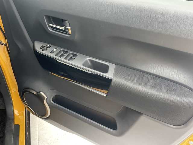 スズキ ハスラー Jスタイル Ⅱ 沖縄県 2017(平29)年 8.5万km アクティブイエロー/ブラック2トーンルーフ 禁煙車　/純正ナビ　（KXM-E501W）/（フルセグTV　DVD　Bluetooth　SD　ラジオ）/ETC/衝突軽減装置　/横滑り防止装置　/レーンキープアシスト　/アイドリングストップ　/ドライブレコーダー/ハーフレザーシート/シートヒーター　/オートエアコン　/スマートキー/プッシュスタート/オートライト/純正フロアマット/純正アルミホイール