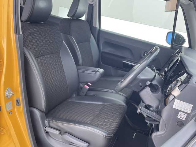 スズキ ハスラー Jスタイル Ⅱ 沖縄県 2017(平29)年 8.5万km アクティブイエロー/ブラック2トーンルーフ 禁煙車　/純正ナビ　（KXM-E501W）/（フルセグTV　DVD　Bluetooth　SD　ラジオ）/ETC/衝突軽減装置　/横滑り防止装置　/レーンキープアシスト　/アイドリングストップ　/ドライブレコーダー/ハーフレザーシート/シートヒーター　/オートエアコン　/スマートキー/プッシュスタート/オートライト/純正フロアマット/純正アルミホイール