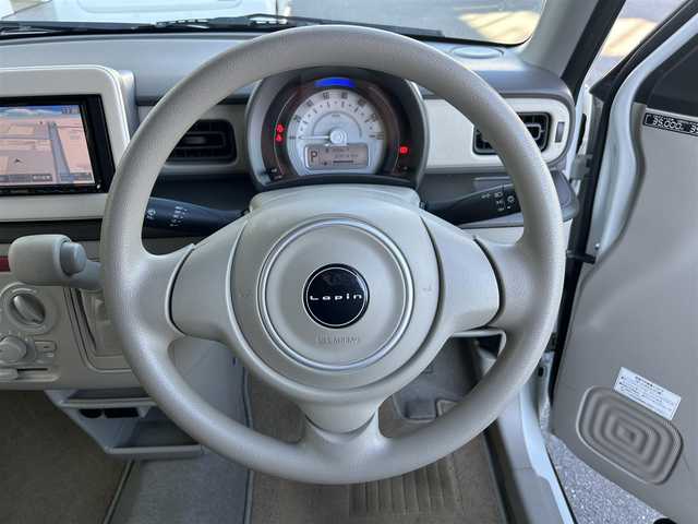 スズキ ラパン G 静岡県 2017(平29)年 3.2万km パールホワイト ケンウッドナビ/FM/AM/CD/DVD/SD/ワンセグ/USB/iPod/レーダーブレーキサポート/MTモード付AT/スマートキー/プッシュスタート/横滑り防止システム/衝突軽減システム/エアバッグ/パワーステアリング/純正14SW