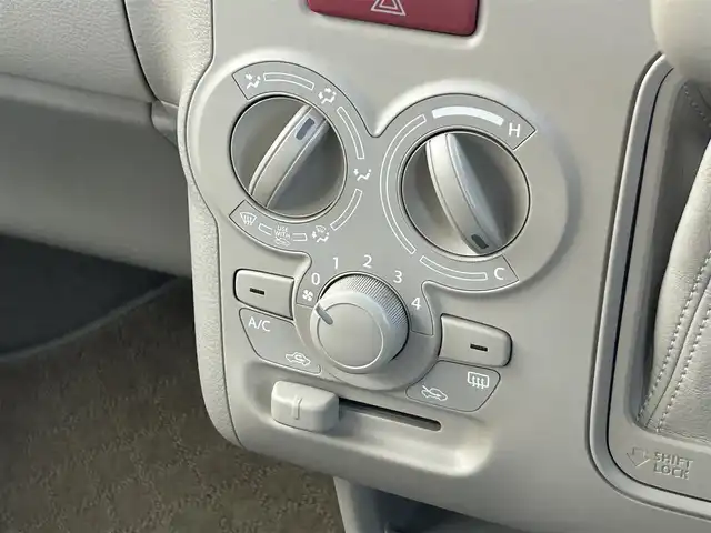 スズキ ラパン G 静岡県 2017(平29)年 3.2万km パールホワイト ケンウッドナビ/FM/AM/CD/DVD/SD/ワンセグ/USB/iPod/レーダーブレーキサポート/MTモード付AT/スマートキー/プッシュスタート/横滑り防止システム/衝突軽減システム/エアバッグ/パワーステアリング/純正14SW