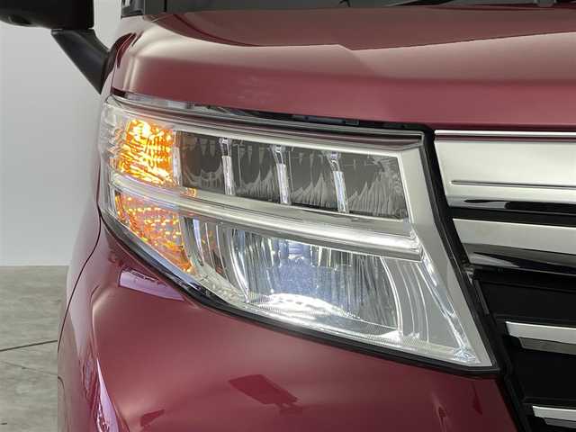 トヨタ ルーミー カスタムG 群馬県 2020(令2)年 3万km マゼンタベリーマイカM 社外７インチナビ　パノラマモニター　両側パワースライドドア　クルーズコントロール　ＬＥＤライト　シートヒーター　純正１４インチＡＷ　ステアリングリモコン　スマートキー　ＥＴＣ　ドラレコ　禁煙車