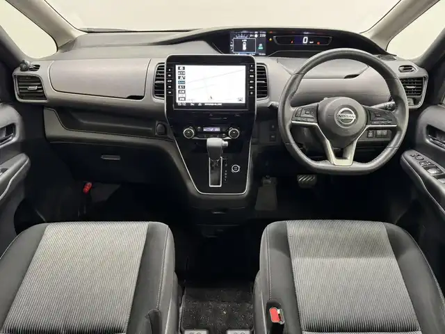 日産 セレナ ハイウェイスター V 三重県 2020(令2)年 7.9万km ダイヤモンドブラック S-HYBRID/FF/インパネCVT/純正 10インチナビ MM519D-L/（iPod/SD/FM/AM/TV/USB/Bluetooth/CD/DVD/Blu-ray/MUSIC STOCKER/ドラレコ）/純正 11インチ 後席モニター/インテリジェント アラウンドビューモニター（移動物検知機能付）/両側ハンズフリースライドドア/ドライブレコーダー 前方/ビルトイン ETC/安全装備/【OP】セーフティパックA/・インテリジェント エマージェンシーブレーキ/・インテリジェント FCW（前方衝突予測警報）/・インテリジェント DA（ふらつき警報）/・インテリジェント BSI（後側方衝突防止支援システム）＋BSW（後側方車両検知警報）/・RCTA（後退時車両検知警報）/・踏み間違い衝突防止アシスト/・標識検知機能（進入禁止、最高速度、一時停止）/・フロント&バックソナー/装備/・【OP】後席オートエアコン＆リヤヒーターダクト/・オートライト/・LEDヘッドランプ＋フロントフォグランプ/・ハイビームアシスト/・純正16inAW/・インテリキーx2/など
