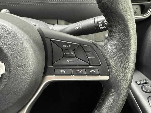 日産 セレナ ハイウェイスター V 三重県 2020(令2)年 7.9万km ダイヤモンドブラック S-HYBRID/FF/インパネCVT/純正 10インチナビ MM519D-L/（iPod/SD/FM/AM/TV/USB/Bluetooth/CD/DVD/Blu-ray/MUSIC STOCKER/ドラレコ）/純正 11インチ 後席モニター/インテリジェント アラウンドビューモニター（移動物検知機能付）/両側ハンズフリースライドドア/ドライブレコーダー 前方/ビルトイン ETC/安全装備/【OP】セーフティパックA/・インテリジェント エマージェンシーブレーキ/・インテリジェント FCW（前方衝突予測警報）/・インテリジェント DA（ふらつき警報）/・インテリジェント BSI（後側方衝突防止支援システム）＋BSW（後側方車両検知警報）/・RCTA（後退時車両検知警報）/・踏み間違い衝突防止アシスト/・標識検知機能（進入禁止、最高速度、一時停止）/・フロント&バックソナー/装備/・【OP】後席オートエアコン＆リヤヒーターダクト/・オートライト/・LEDヘッドランプ＋フロントフォグランプ/・ハイビームアシスト/・純正16inAW/・インテリキーx2/など