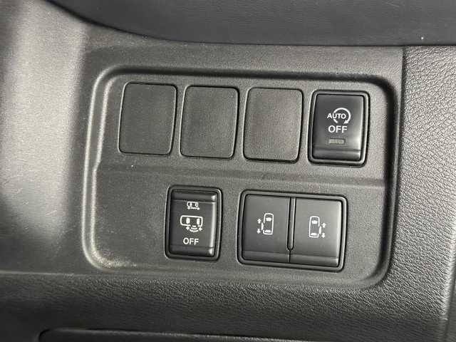 日産 セレナ ハイウェイスター V 三重県 2020(令2)年 7.9万km ダイヤモンドブラック S-HYBRID/FF/インパネCVT/純正 10インチナビ MM519D-L/（iPod/SD/FM/AM/TV/USB/Bluetooth/CD/DVD/Blu-ray/MUSIC STOCKER/ドラレコ）/純正 11インチ 後席モニター/インテリジェント アラウンドビューモニター（移動物検知機能付）/両側ハンズフリースライドドア/ドライブレコーダー 前方/ビルトイン ETC/安全装備/【OP】セーフティパックA/・インテリジェント エマージェンシーブレーキ/・インテリジェント FCW（前方衝突予測警報）/・インテリジェント DA（ふらつき警報）/・インテリジェント BSI（後側方衝突防止支援システム）＋BSW（後側方車両検知警報）/・RCTA（後退時車両検知警報）/・踏み間違い衝突防止アシスト/・標識検知機能（進入禁止、最高速度、一時停止）/・フロント&バックソナー/装備/・【OP】後席オートエアコン＆リヤヒーターダクト/・オートライト/・LEDヘッドランプ＋フロントフォグランプ/・ハイビームアシスト/・純正16inAW/・インテリキーx2/など
