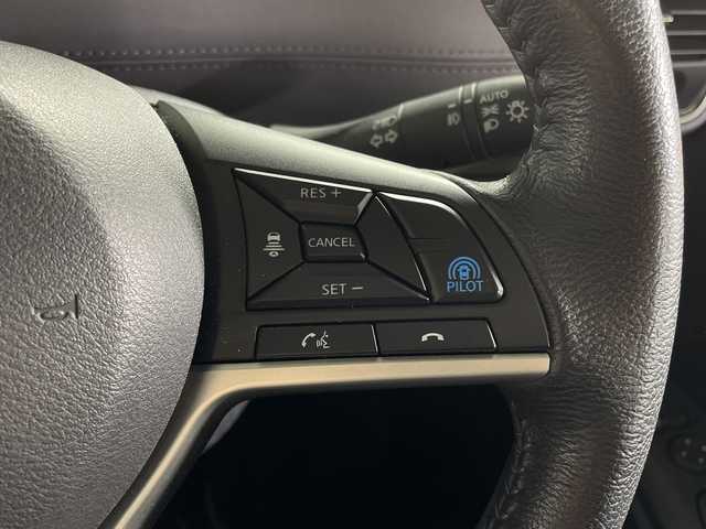 日産 セレナ e－パワー ハイウェイスター V 福岡県 2021(令3)年 3.2万km ダイヤモンドブラック 純正ナビ/全方位カメラ/フルセグTV/（AM/FM/BT）/純正フリップダウンモニター/日産コネクト/両側パワースライド/デジタルインナーミラー/BSM/ETC/コーナーセンサー/オートライト/純正AW16インチ/純正フロアマット/プッシュスタート/スマートキー/スペアキー有