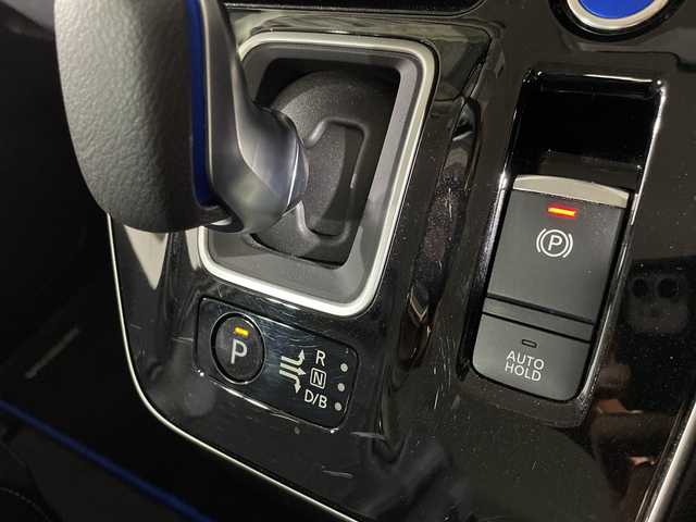 日産 セレナ e－パワー ハイウェイスター V 福岡県 2021(令3)年 3.2万km ダイヤモンドブラック 純正ナビ/全方位カメラ/フルセグTV/（AM/FM/BT）/純正フリップダウンモニター/日産コネクト/両側パワースライド/デジタルインナーミラー/BSM/ETC/コーナーセンサー/オートライト/純正AW16インチ/純正フロアマット/プッシュスタート/スマートキー/スペアキー有