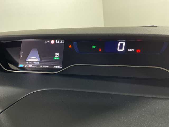 日産 セレナ e－パワー ハイウェイスター V 福岡県 2021(令3)年 3.2万km ダイヤモンドブラック 純正ナビ/全方位カメラ/フルセグTV/（AM/FM/BT）/純正フリップダウンモニター/日産コネクト/両側パワースライド/デジタルインナーミラー/BSM/ETC/コーナーセンサー/オートライト/純正AW16インチ/純正フロアマット/プッシュスタート/スマートキー/スペアキー有