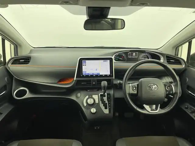 トヨタ シエンタ ハイブリッド ファンベースG クエロ 富山県 2021(令3)年 4.7万km ヴィンテージブラウンパールクリスタルシャイン/ホワイトパールクリスタルシャイン ワンオーナー/純正SDナビ【NSZT-Y68T】/（AM/FM/CD/DVD/SD/USB/BT)/フルセグTV/バックカメラ/社外AW付き冬タイヤ積込/両側パワースライドドア/衝突軽減システム/クルーズコントロール/レーンキープアシスト/コーナーセンサー前後/オートマチックハイビーム/LEDヘッドライト/パーキングサポートブレーキ/先行車お知らせ機能/リヤシートリマインダー/横滑り防止装置/盗難防止装置/ETC/ハーフレザー/社外15インチAW/3列シート/フロアマット純正/センターコンソール/フォグランプ/保証書/取扱説明書