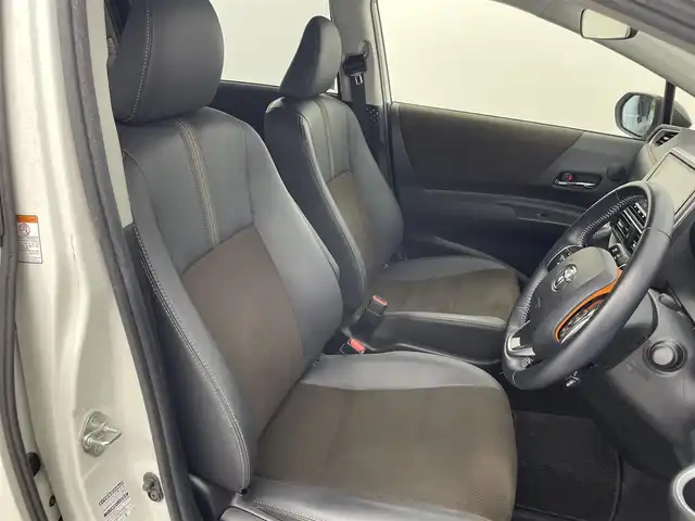 トヨタ シエンタ ハイブリッド ファンベースG クエロ 富山県 2021(令3)年 4.7万km ヴィンテージブラウンパールクリスタルシャイン/ホワイトパールクリスタルシャイン ワンオーナー/純正SDナビ【NSZT-Y68T】/（AM/FM/CD/DVD/SD/USB/BT)/フルセグTV/バックカメラ/社外AW付き冬タイヤ積込/両側パワースライドドア/衝突軽減システム/クルーズコントロール/レーンキープアシスト/コーナーセンサー前後/オートマチックハイビーム/LEDヘッドライト/パーキングサポートブレーキ/先行車お知らせ機能/リヤシートリマインダー/横滑り防止装置/盗難防止装置/ETC/ハーフレザー/社外15インチAW/3列シート/フロアマット純正/センターコンソール/フォグランプ/保証書/取扱説明書