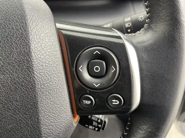 トヨタ シエンタ ハイブリッド ファンベースG クエロ 富山県 2021(令3)年 4.7万km ヴィンテージブラウンパールクリスタルシャイン/ホワイトパールクリスタルシャイン ワンオーナー/純正SDナビ【NSZT-Y68T】/（AM/FM/CD/DVD/SD/USB/BT)/フルセグTV/バックカメラ/社外AW付き冬タイヤ積込/両側パワースライドドア/衝突軽減システム/クルーズコントロール/レーンキープアシスト/コーナーセンサー前後/オートマチックハイビーム/LEDヘッドライト/パーキングサポートブレーキ/先行車お知らせ機能/リヤシートリマインダー/横滑り防止装置/盗難防止装置/ETC/ハーフレザー/社外15インチAW/3列シート/フロアマット純正/センターコンソール/フォグランプ/保証書/取扱説明書