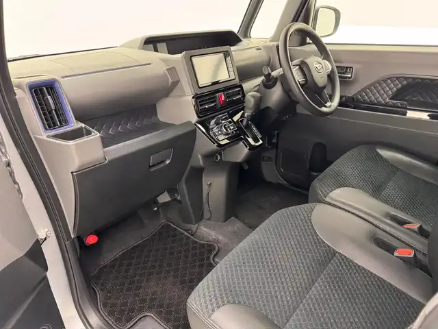 ダイハツ タント カスタム X 兵庫県 2020(令2)年 2万km ブライトシルバーメタリック 社外SDナビ（CD/DVD・BT・フルセグ）/両側パワースライドドア/純正AW14インチ/社外フロアマット/社外ドラレコ（前方）/ハーフレザーシート/ドアバイザー/アイドリングストップ/コーナーセンサー前後/LEDヘッドランプ