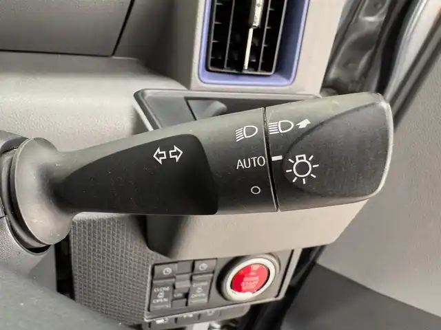 ダイハツ タント カスタム X 兵庫県 2020(令2)年 2万km ブライトシルバーメタリック 社外SDナビ（CD/DVD・BT・フルセグ）/両側パワースライドドア/純正AW14インチ/社外フロアマット/社外ドラレコ（前方）/ハーフレザーシート/ドアバイザー/アイドリングストップ/コーナーセンサー前後/LEDヘッドランプ